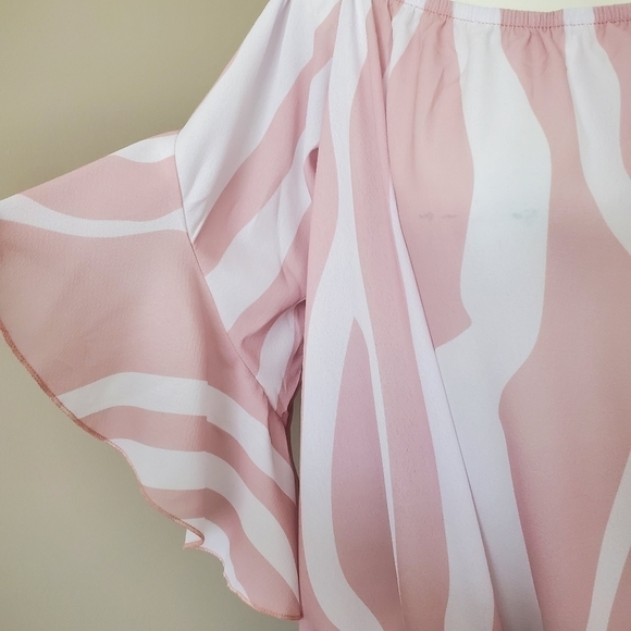 Womens Stripped off the shoulder top, bell sleeve with front tie knot Sz XL - Picture 4 of 5